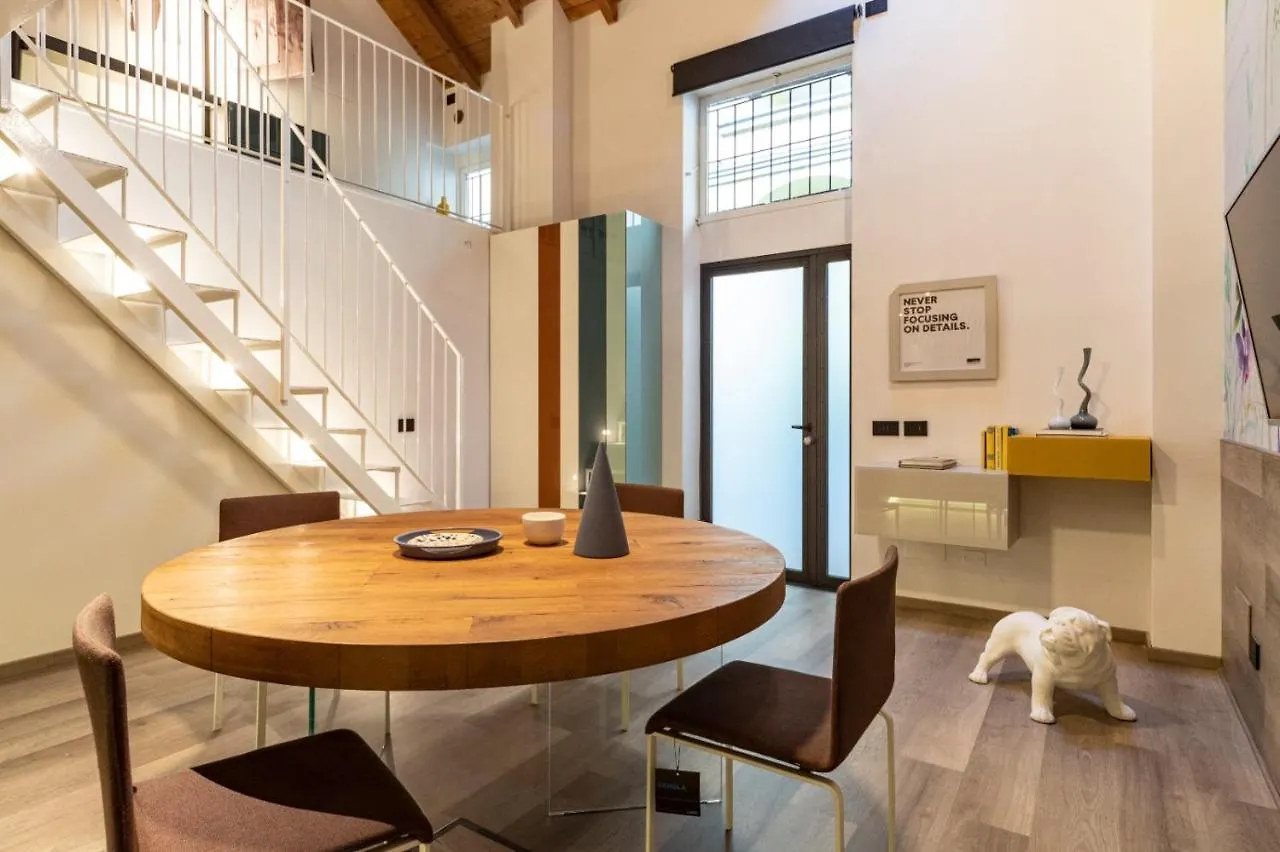 アパート Studio Mav - Design In Porta Romana ミラノ