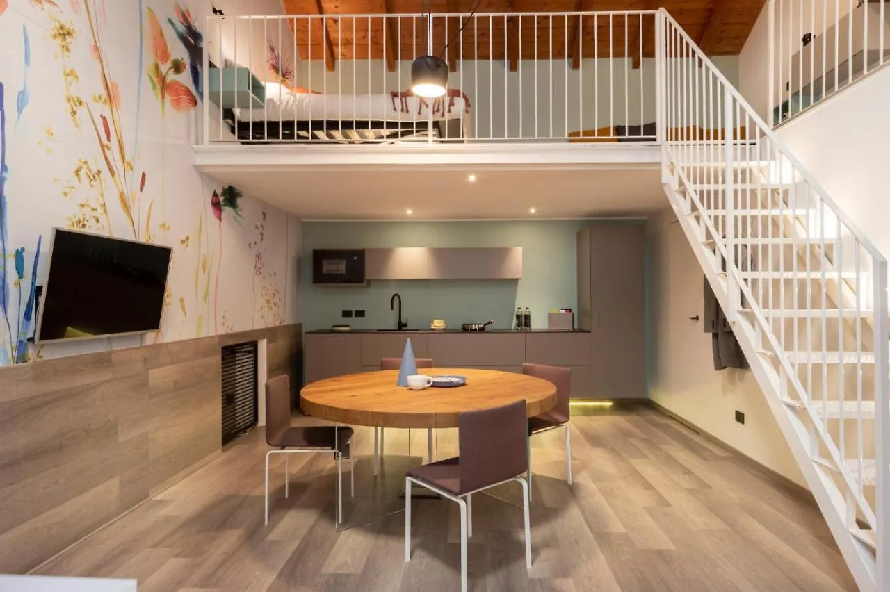 Studio Mav - Design In Porta Romana ミラノ
